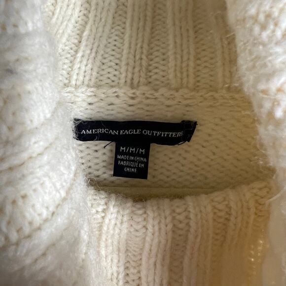 American Eagle AE Wool Blend Turtleneck Fishermancore Cream Sweater Women Medium - Picture 5 of 7